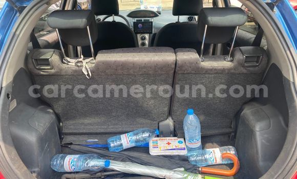 Sayi Sabo Toyota Yaris Blue Mota in Douala a Ƙasar Kamaru Sayi Sabo Toyota Yaris Blue Mota in Douala a Ƙasar Kamaru