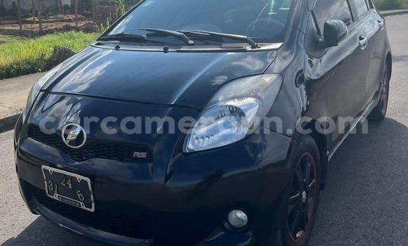 Acheter Occasion Voiture Toyota Vitz Noir à Douala, Littoral Cameroon