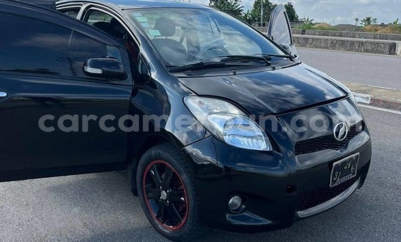 Sayi Na hannu Toyota Vitz Black Mota in Douala a Ƙasar Kamaru Sayi Na hannu Toyota Vitz Black Mota in Douala a Ƙasar Kamaru
