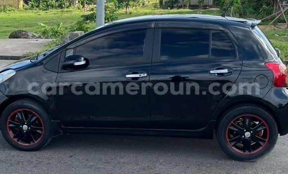 Sayi Na hannu Toyota Vitz Black Mota in Douala a Ƙasar Kamaru Sayi Na hannu Toyota Vitz Black Mota in Douala a Ƙasar Kamaru
