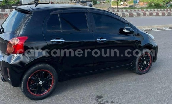 Sayi Na hannu Toyota Vitz Black Mota in Douala a Ƙasar Kamaru Sayi Na hannu Toyota Vitz Black Mota in Douala a Ƙasar Kamaru