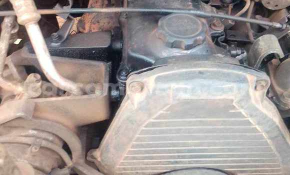 Acheter Occasion Voiture Toyota Hilux Beige à Yaoundé, Central Cameroon Acheter Occasion Voiture Toyota Hilux Beige à Yaoundé, Central Cameroon