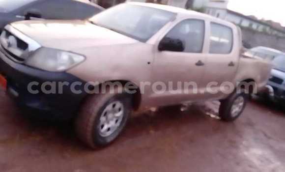 Acheter Occasion Voiture Toyota Hilux Beige à Yaoundé, Central Cameroon Acheter Occasion Voiture Toyota Hilux Beige à Yaoundé, Central Cameroon