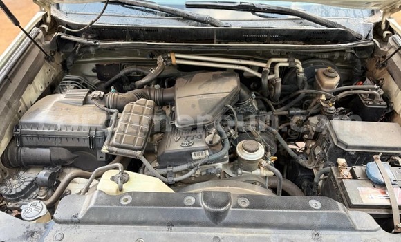 Sayi Imported Toyota Land Cruiser Prado White Mota in Yaounde a Babban Kamaru Sayi Imported Toyota Land Cruiser Prado White Mota in Yaounde a Babban Kamaru