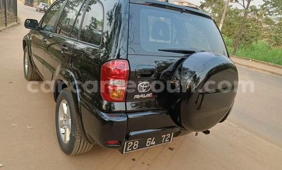 Sayi Na hannu Toyota RAV4 Black Mota in Yaounde a Babban Kamaru Sayi Na hannu Toyota RAV4 Black Mota in Yaounde a Babban Kamaru