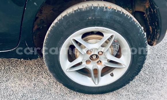 Sayi Na hannu Toyota Yaris Black Mota in Yaounde a Babban Kamaru Sayi Na hannu Toyota Yaris Black Mota in Yaounde a Babban Kamaru