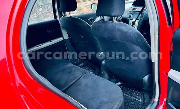 Sayi Na hannu Toyota Yaris Red Mota in Yaounde a Babban Kamaru Sayi Na hannu Toyota Yaris Red Mota in Yaounde a Babban Kamaru