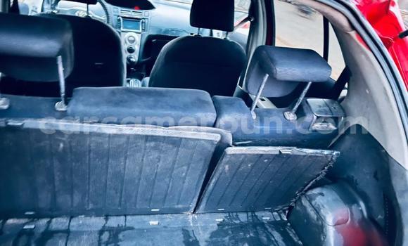 Sayi Na hannu Toyota Yaris Red Mota in Yaounde a Babban Kamaru Sayi Na hannu Toyota Yaris Red Mota in Yaounde a Babban Kamaru
