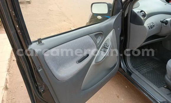 Sayi Na hannu Toyota Yaris Black Mota in Yaounde a Babban Kamaru Sayi Na hannu Toyota Yaris Black Mota in Yaounde a Babban Kamaru