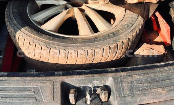 Sayi Na hannu Hyundai Tucson White Mota in Yaounde a Babban Kamaru Sayi Na hannu Hyundai Tucson White Mota in Yaounde a Babban Kamaru