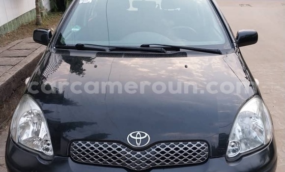 Sayi Na hannu Toyota Yaris Black Mota in Douala a Ƙasar Kamaru Sayi Na hannu Toyota Yaris Black Mota in Douala a Ƙasar Kamaru