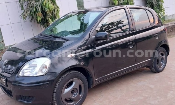 Sayi Na hannu Toyota Yaris Black Mota in Douala a Ƙasar Kamaru Sayi Na hannu Toyota Yaris Black Mota in Douala a Ƙasar Kamaru