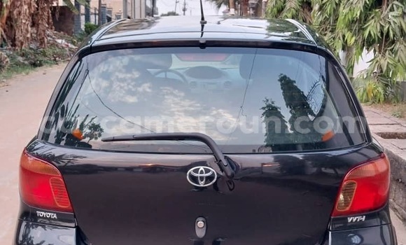 Sayi Na hannu Toyota Yaris Black Mota in Douala a Ƙasar Kamaru Sayi Na hannu Toyota Yaris Black Mota in Douala a Ƙasar Kamaru