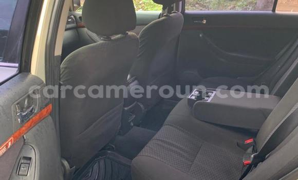 Sayi Na hannu Toyota Avensis Green Mota in Douala a Ƙasar Kamaru Sayi Na hannu Toyota Avensis Green Mota in Douala a Ƙasar Kamaru