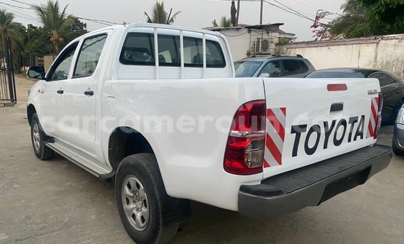Acheter Occasion Voiture Toyota Hilux Blanc à Douala, Littoral Cameroon Acheter Occasion Voiture Toyota Hilux Blanc à Douala, Littoral Cameroon