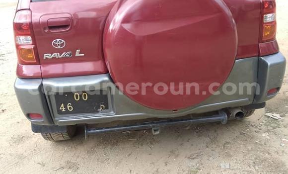 Sayi Na hannu Toyota RAV4 Red Mota in Douala a Ƙasar Kamaru Sayi Na hannu Toyota RAV4 Red Mota in Douala a Ƙasar Kamaru
