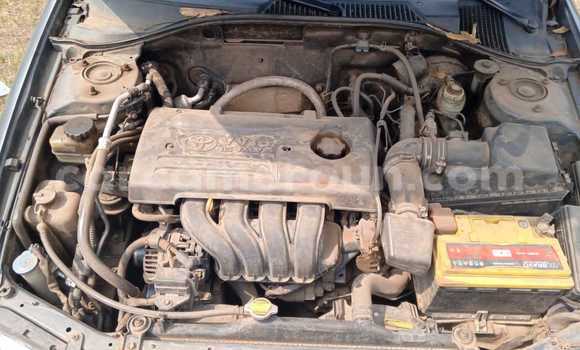 Sayi Na hannu Toyota Avensis Azurfa Mota in Douala a Ƙasar Kamaru Sayi Na hannu Toyota Avensis Azurfa Mota in Douala a Ƙasar Kamaru