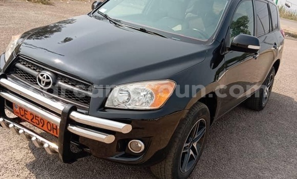 Sayi Na hannu Toyota RAV4 Black Mota in Yaounde a Babban Kamaru Sayi Na hannu Toyota RAV4 Black Mota in Yaounde a Babban Kamaru