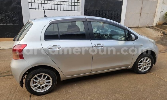 Sayi Na hannu Toyota Auris Azurfa Mota in Yaounde a Babban Kamaru Sayi Na hannu Toyota Auris Azurfa Mota in Yaounde a Babban Kamaru