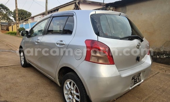 Sayi Na hannu Toyota Auris Azurfa Mota in Yaounde a Babban Kamaru Sayi Na hannu Toyota Auris Azurfa Mota in Yaounde a Babban Kamaru