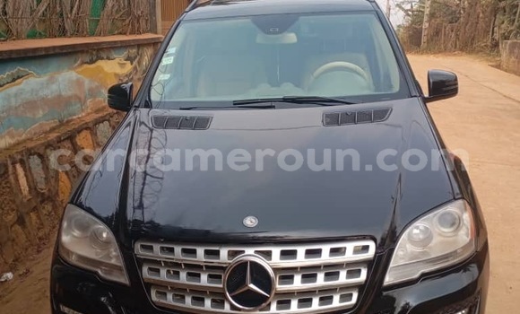 Sayi Na hannu Mercedes‒Benz ML–Class Black Mota in Yaounde a Babban Kamaru