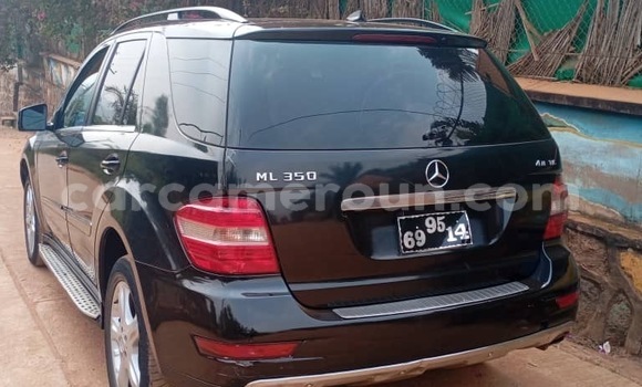Sayi Na hannu Mercedes‒Benz ML–Class Black Mota in Yaounde a Babban Kamaru Sayi Na hannu Mercedes‒Benz ML–Class Black Mota in Yaounde a Babban Kamaru