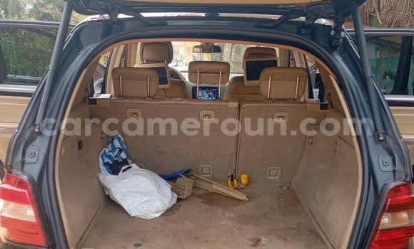 Sayi Na hannu Mercedes‒Benz ML–Class Black Mota in Yaounde a Babban Kamaru Sayi Na hannu Mercedes‒Benz ML–Class Black Mota in Yaounde a Babban Kamaru