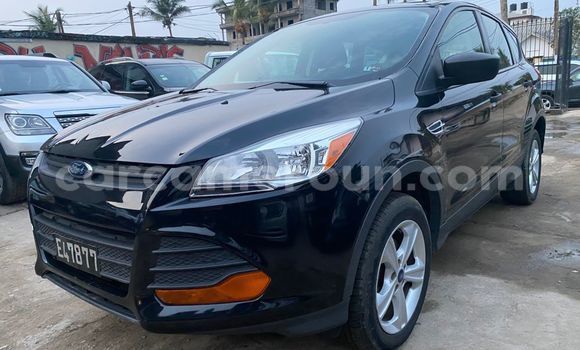 Sayi Imported Ford Escape Black Mota in Douala a Ƙasar Kamaru