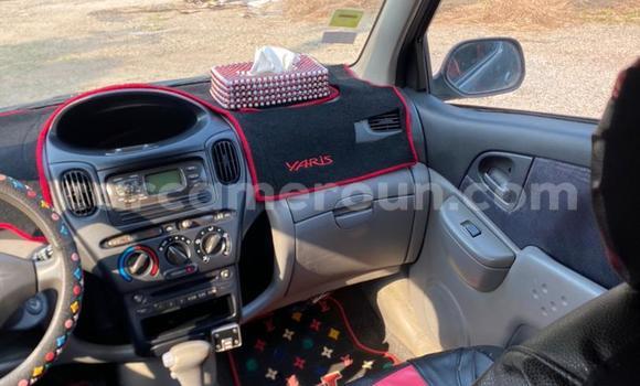 Sayi Na hannu Toyota Yaris Verso Azurfa Mota in Douala a Ƙasar Kamaru Sayi Na hannu Toyota Yaris Verso Azurfa Mota in Douala a Ƙasar Kamaru