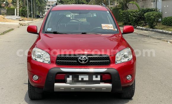 Sayi Na hannu Toyota RAV4 Red Mota in Douala a Ƙasar Kamaru