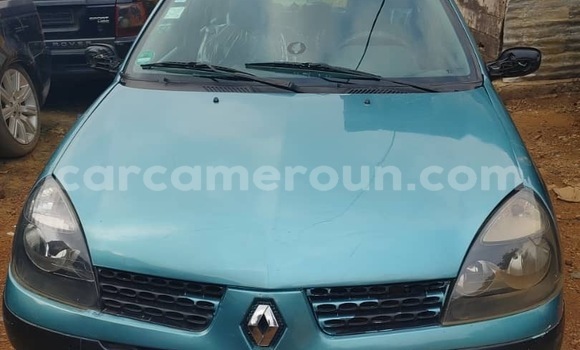 Sayi Na hannu Renault Clio Blue Mota in Douala a Ƙasar Kamaru
