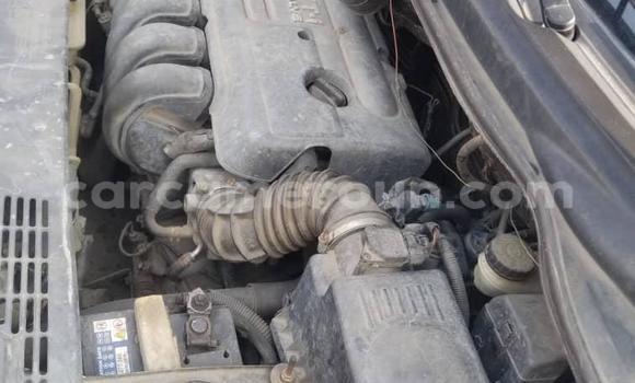 Sayi Na hannu Toyota Corolla Verso Azurfa Mota in Douala a Ƙasar Kamaru Sayi Na hannu Toyota Corolla Verso Azurfa Mota in Douala a Ƙasar Kamaru