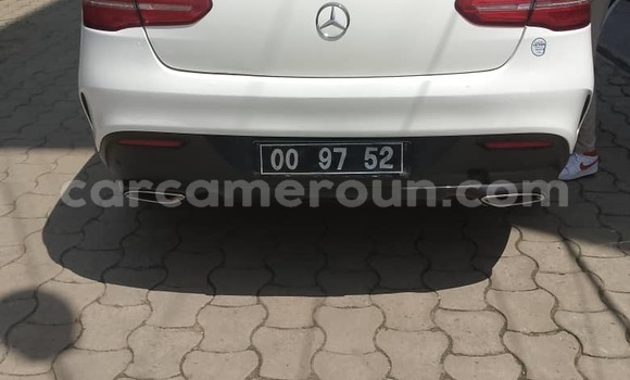 Sayi Na hannu Mercedes‒Benz GLE Coupe White Mota in Douala a Ƙasar Kamaru Sayi Na hannu Mercedes‒Benz GLE Coupe White Mota in Douala a Ƙasar Kamaru