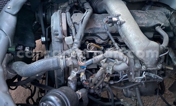 Sayi Na hannu Toyota Hiace White Mota in Douala a Ƙasar Kamaru Sayi Na hannu Toyota Hiace White Mota in Douala a Ƙasar Kamaru