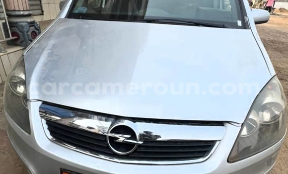 Sayi Na hannu Opel Zafira Azurfa Mota in Douala a Ƙasar Kamaru Sayi Na hannu Opel Zafira Azurfa Mota in Douala a Ƙasar Kamaru