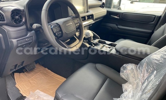 Sayi Sabo Toyota Land Cruiser Prado Sauran Mota in Douala a Ƙasar Kamaru Sayi Sabo Toyota Land Cruiser Prado Sauran Mota in Douala a Ƙasar Kamaru