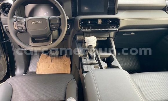 Sayi Sabo Toyota Land Cruiser Prado Sauran Mota in Douala a Ƙasar Kamaru Sayi Sabo Toyota Land Cruiser Prado Sauran Mota in Douala a Ƙasar Kamaru