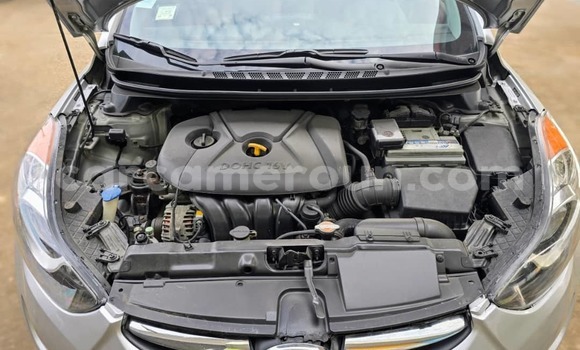 Acheter Occasion Voiture Hyundai Elantra Blanc à Douala, Littoral Cameroon Acheter Occasion Voiture Hyundai Elantra Blanc à Douala, Littoral Cameroon