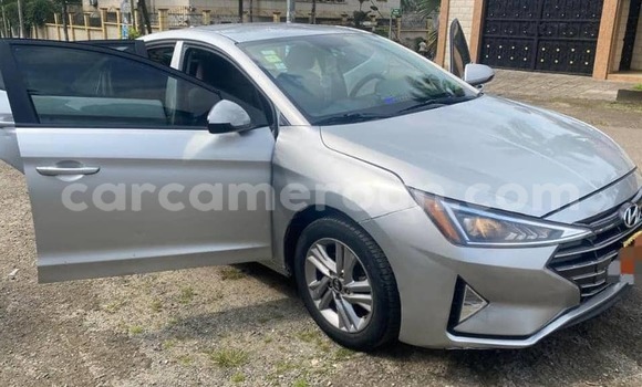Acheter Occasion Voiture Hyundai Elantra Gris à Douala, Littoral Cameroon Acheter Occasion Voiture Hyundai Elantra Gris à Douala, Littoral Cameroon