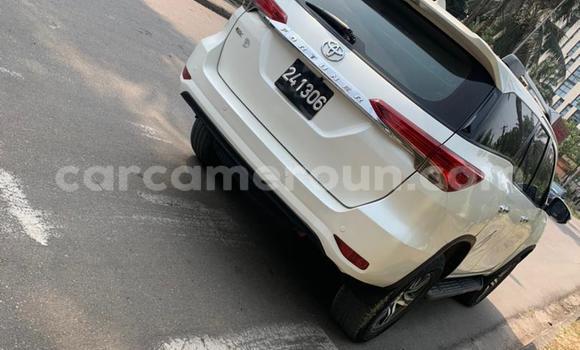 Acheter Occasion Voiture Toyota Fortuner Blanc à Douala, Littoral Cameroon Acheter Occasion Voiture Toyota Fortuner Blanc à Douala, Littoral Cameroon
