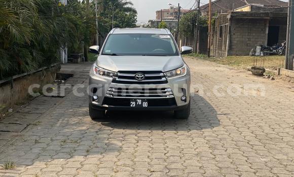 Buy Used Toyota Highlander Other Car in Douala in Littoral Cameroon