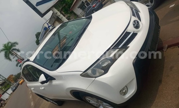 Acheter Occasion Voiture Toyota RAV4 Blanc à Douala, Littoral Cameroon Acheter Occasion Voiture Toyota RAV4 Blanc à Douala, Littoral Cameroon
