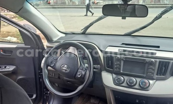 Acheter Occasion Voiture Toyota RAV4 Bleu à Douala, Littoral Cameroon Acheter Occasion Voiture Toyota RAV4 Bleu à Douala, Littoral Cameroon