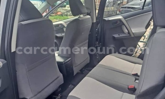 Acheter Occasion Voiture Toyota RAV4 Bleu à Douala, Littoral Cameroon Acheter Occasion Voiture Toyota RAV4 Bleu à Douala, Littoral Cameroon