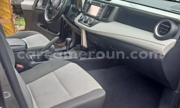 Acheter Occasion Voiture Toyota RAV4 Bleu à Douala, Littoral Cameroon Acheter Occasion Voiture Toyota RAV4 Bleu à Douala, Littoral Cameroon