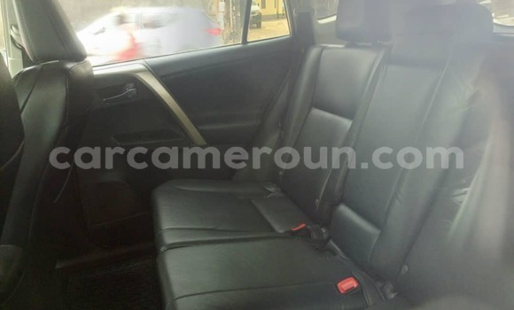 Acheter Occasion Voiture Toyota RAV4 Blanc à Douala, Littoral Cameroon Acheter Occasion Voiture Toyota RAV4 Blanc à Douala, Littoral Cameroon