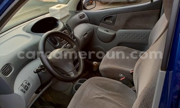 Acheter Occasion Voiture Toyota Yaris Verso Bleu à Douala, Littoral Cameroon Acheter Occasion Voiture Toyota Yaris Verso Bleu à Douala, Littoral Cameroon