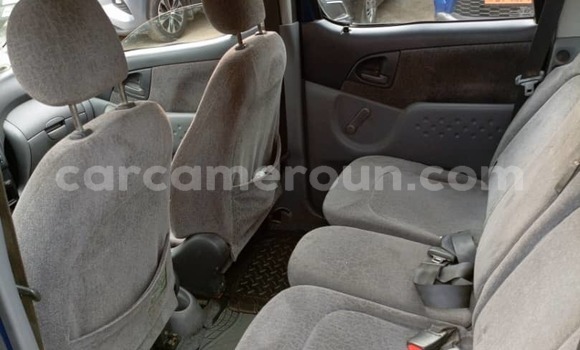 Acheter Occasion Voiture Toyota Yaris Verso Bleu à Douala, Littoral Cameroon Acheter Occasion Voiture Toyota Yaris Verso Bleu à Douala, Littoral Cameroon