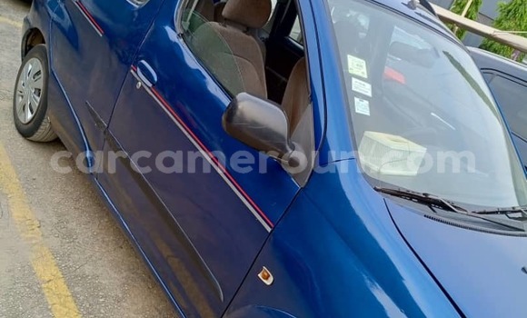 Acheter Occasion Voiture Toyota Yaris Verso Bleu à Douala, Littoral Cameroon Acheter Occasion Voiture Toyota Yaris Verso Bleu à Douala, Littoral Cameroon