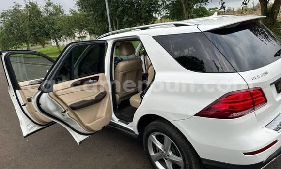 Acheter Occasion Voiture Mercedes‒Benz GLE Blanc à Douala, Littoral Cameroon Acheter Occasion Voiture Mercedes‒Benz GLE Blanc à Douala, Littoral Cameroon